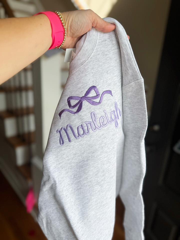 CUSTOM BOW CREWNECK