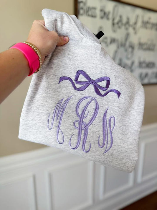 CUSTOM BOW CREWNECK